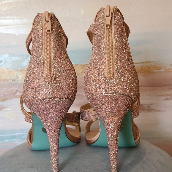 Shoes - Picture 8 of 8